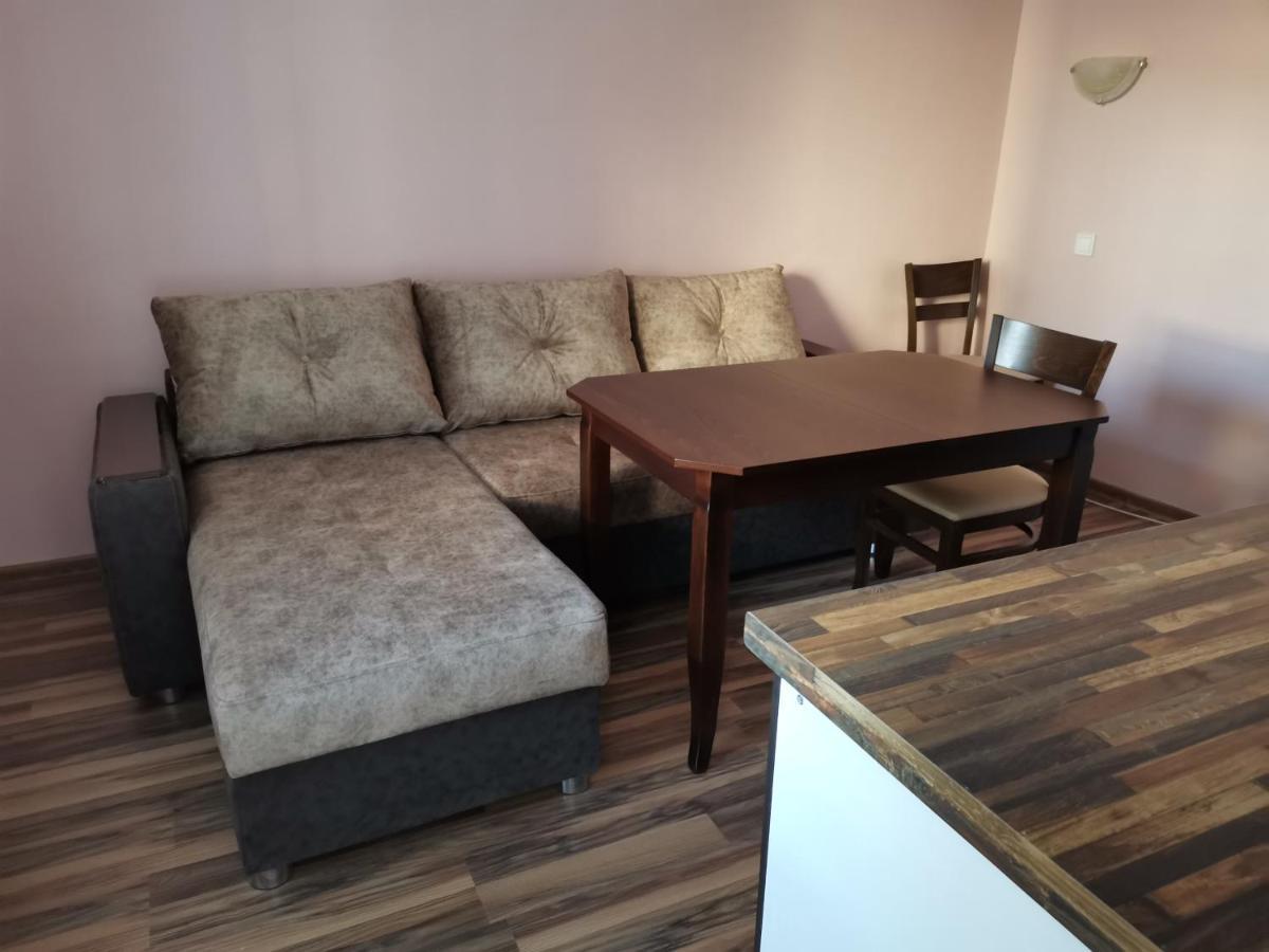 Guest Rooms Mihaylovi Pavel Banya Buitenkant foto
