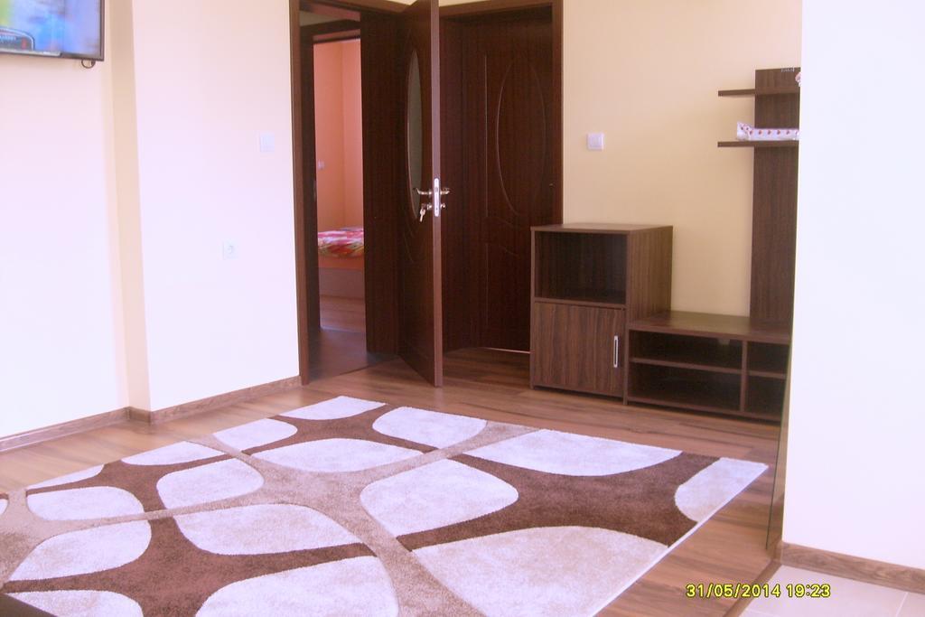 Guest Rooms Mihaylovi Pavel Banya Kamer foto